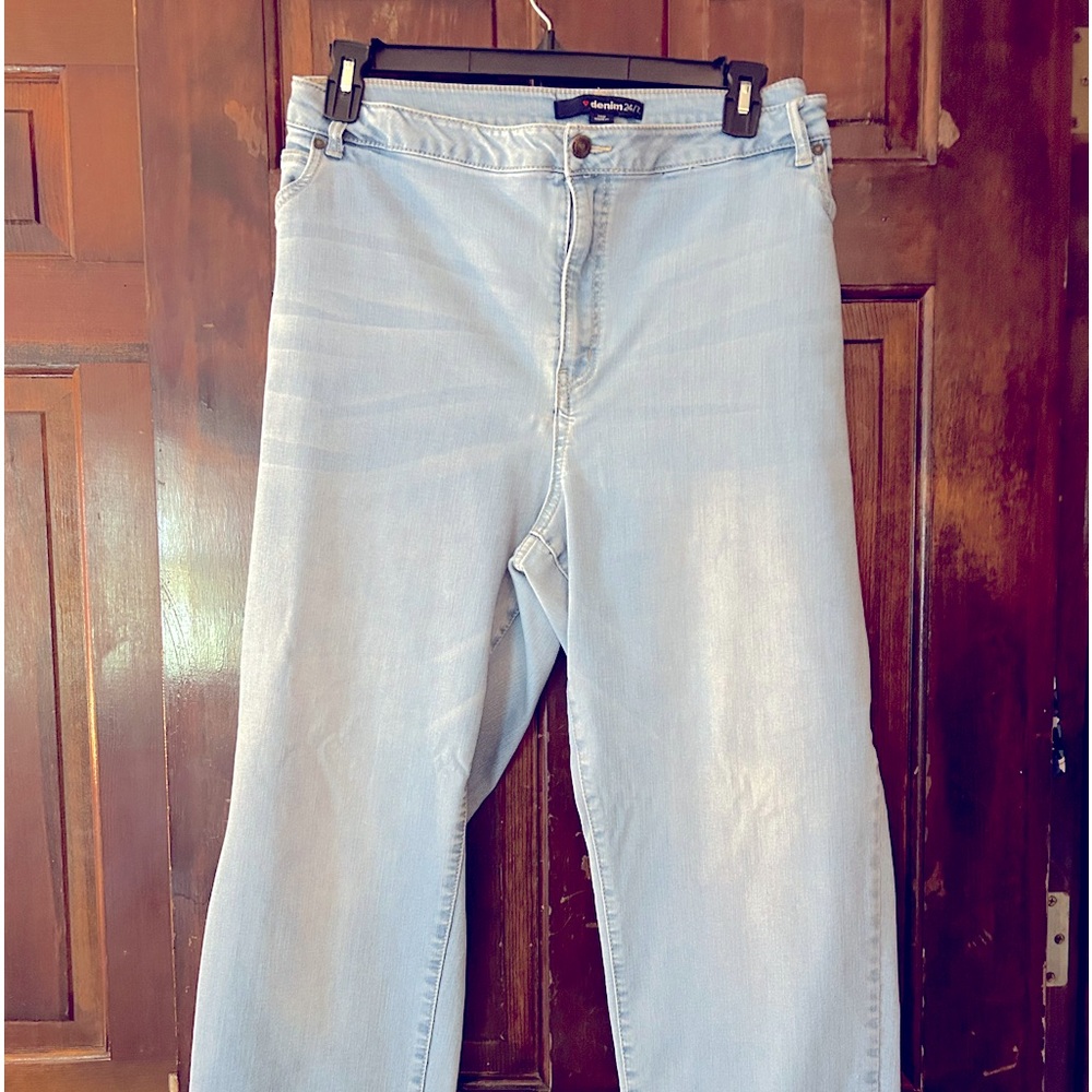 Denim 24/7 women’s jeans in boyfriend style. Women’s size 28
